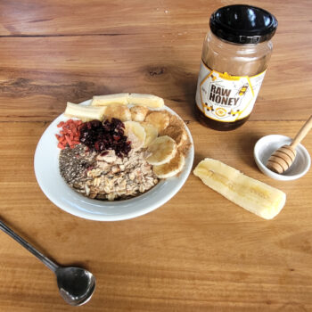 Nourish-me organic oat bowl